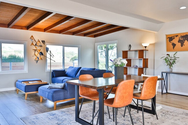 Building Photo - 6421 Carthage St