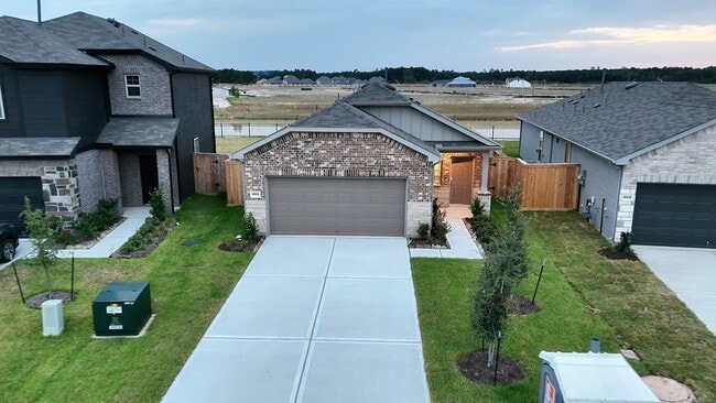 Building Photo - 15932 Blass Vly Dr