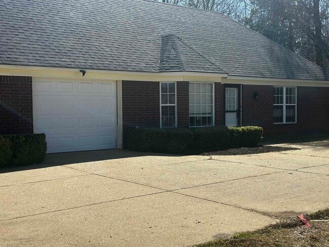 Photo - 125 Janis Marie Cove