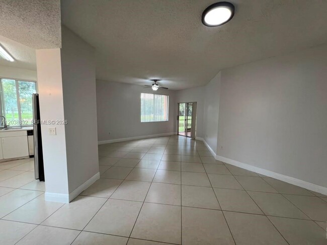 Building Photo - 6992 SW 39th St Unit I101