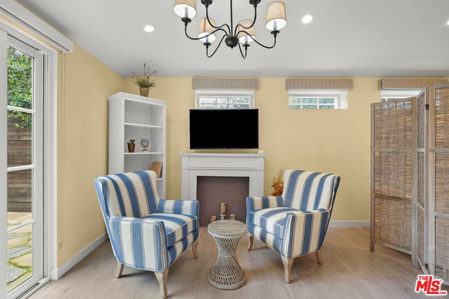 Photo - 777 El Medio Ave