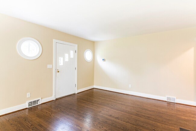 3BR/2BA Ranch Near The Desirable Highlands! - 3BR/2BA Ranch Near The Desirable Highlands! Casa