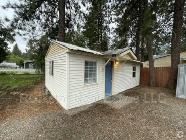 Building Photo - 604 S Sunderland Rd Rental