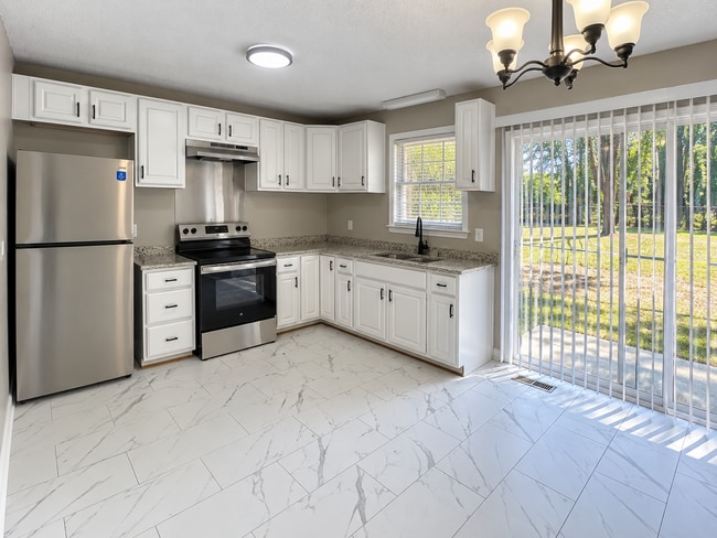 3728 Baywater Dr