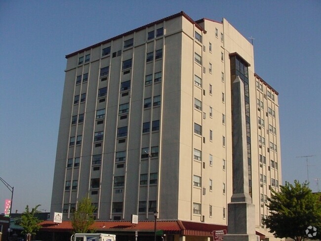 Building Photo - University Tower 2 BR Rental