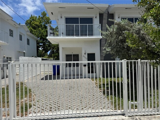 Photo - 6331 NW 1st Pl