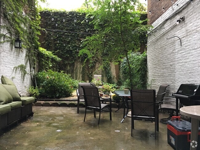 Building Photo - 156 W 95th St Unit 1B Rental