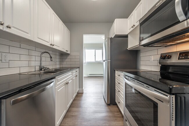 Building Photo - Chamberlain Walk Apartments