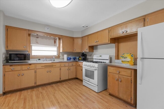 Building Photo - 5408 Harvard Ter Rental
