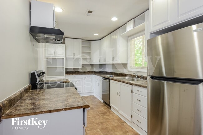 Photo - 6304 Zionsville Rd