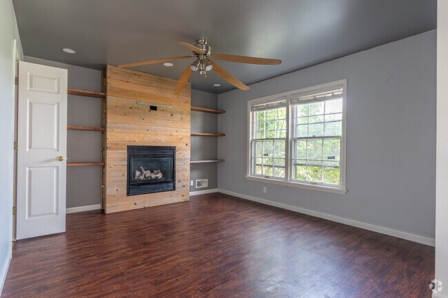 3BR, 2.5BA - Living Room
