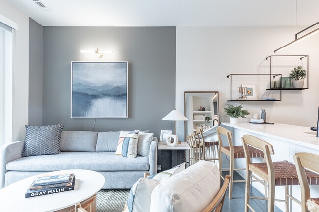 A4- 1BR, 1BA 630sqft