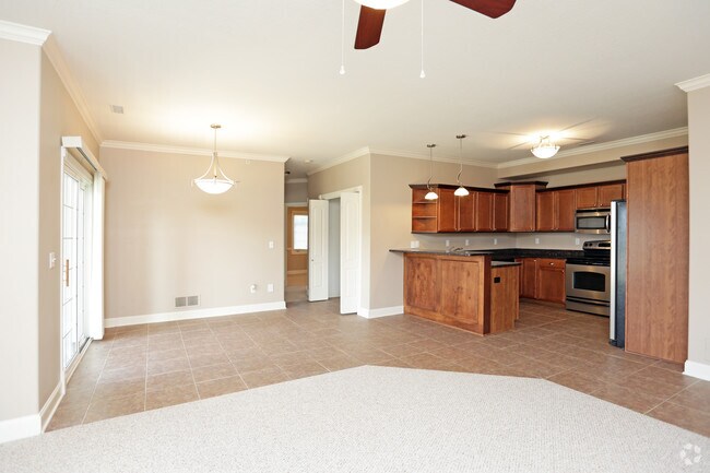 Living Room - Timber Hills Airline