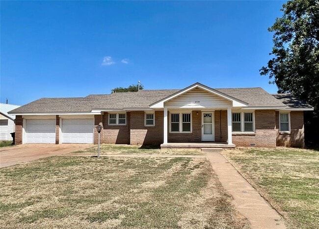 Building Photo - 419 E 6th St