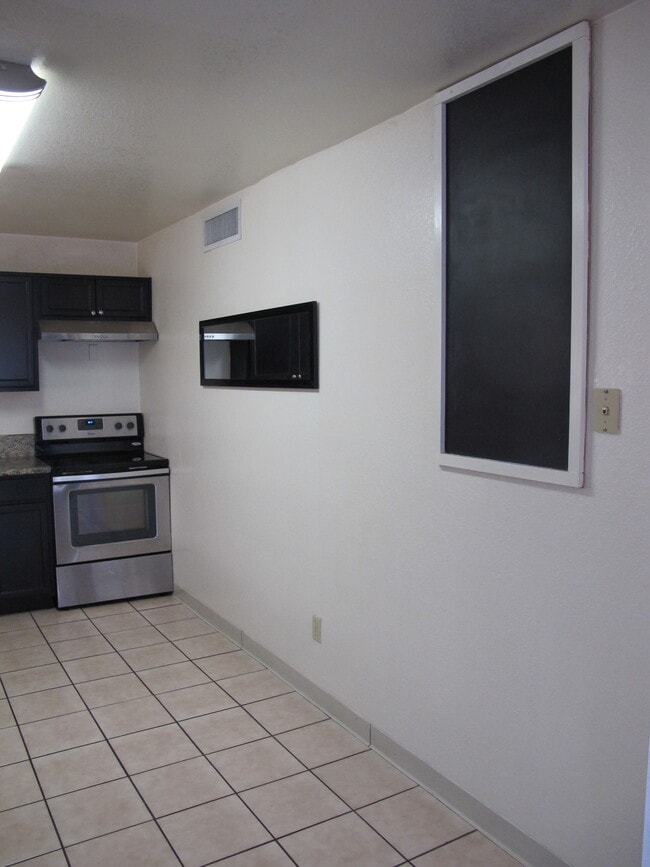 Photo - 1620 N Fremont Ave