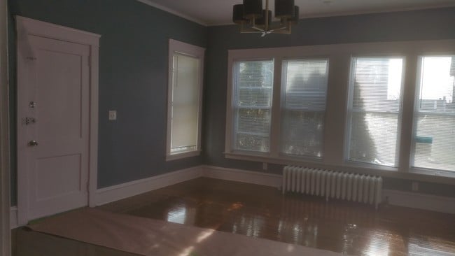 Building Photo - 466 Locust St Unit 2