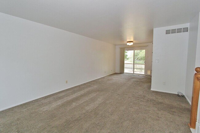 102 View Cir