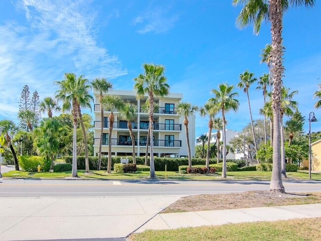 Photo - 3200 Gulf Blvd Unit 103