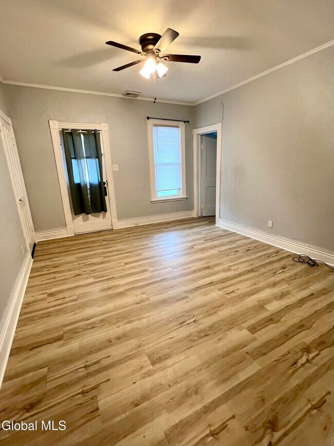 Photo - 39 1/2 Milton Ave Unit 2 Up