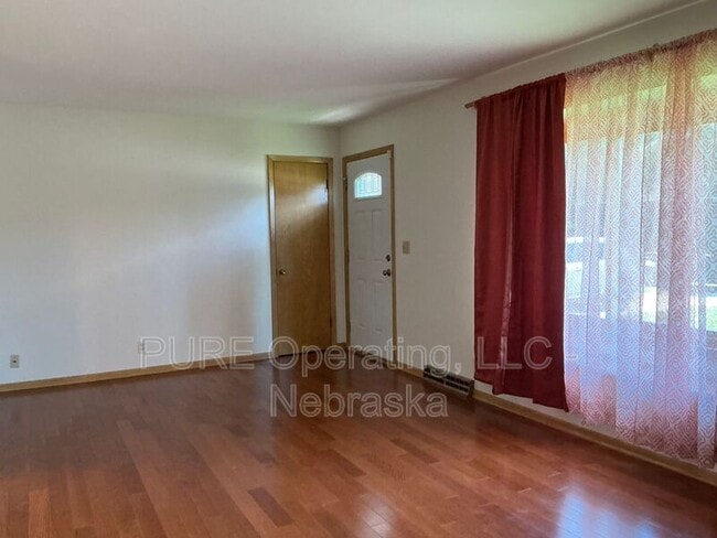 Photo - 7602 Parker St