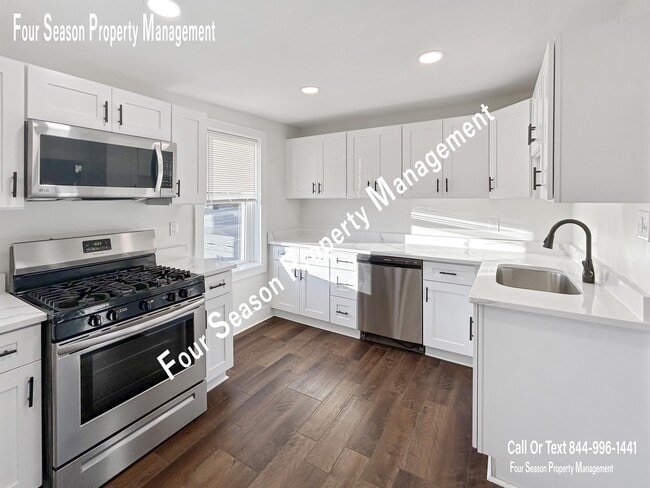 Photo - 300 E Franklin St
