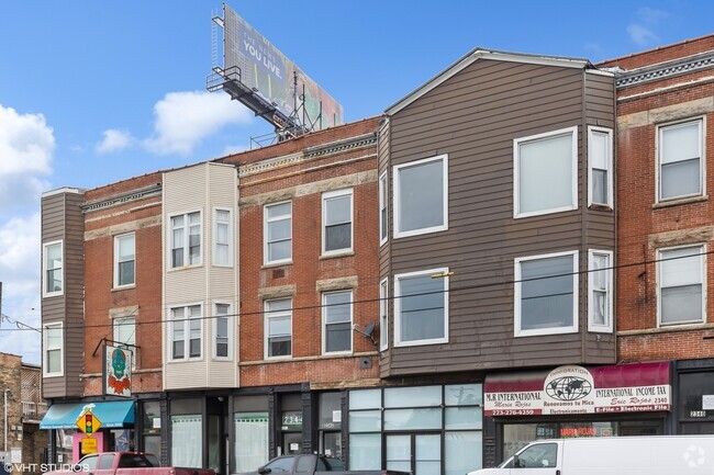 Building Photo - 2342 W Fullerton Ave Unit 2 Rental