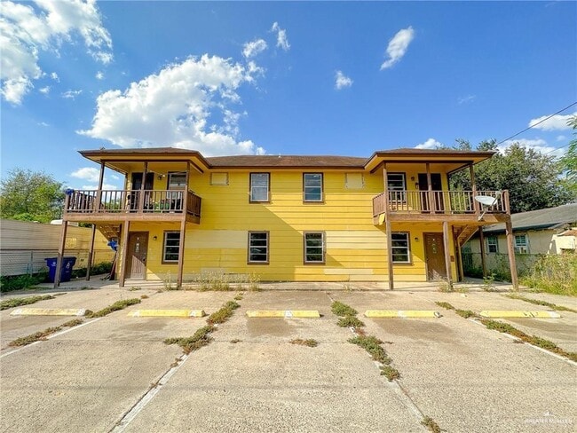 2110 De Leon St C  