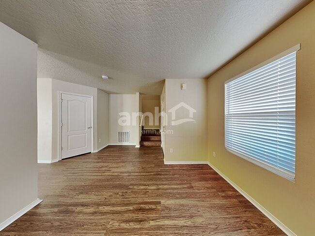 Photo - 9517 W Shelborne Dr