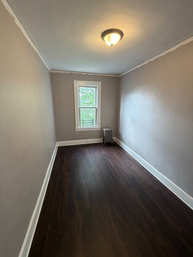 Photo - 1576 Leslie St Unit 2R