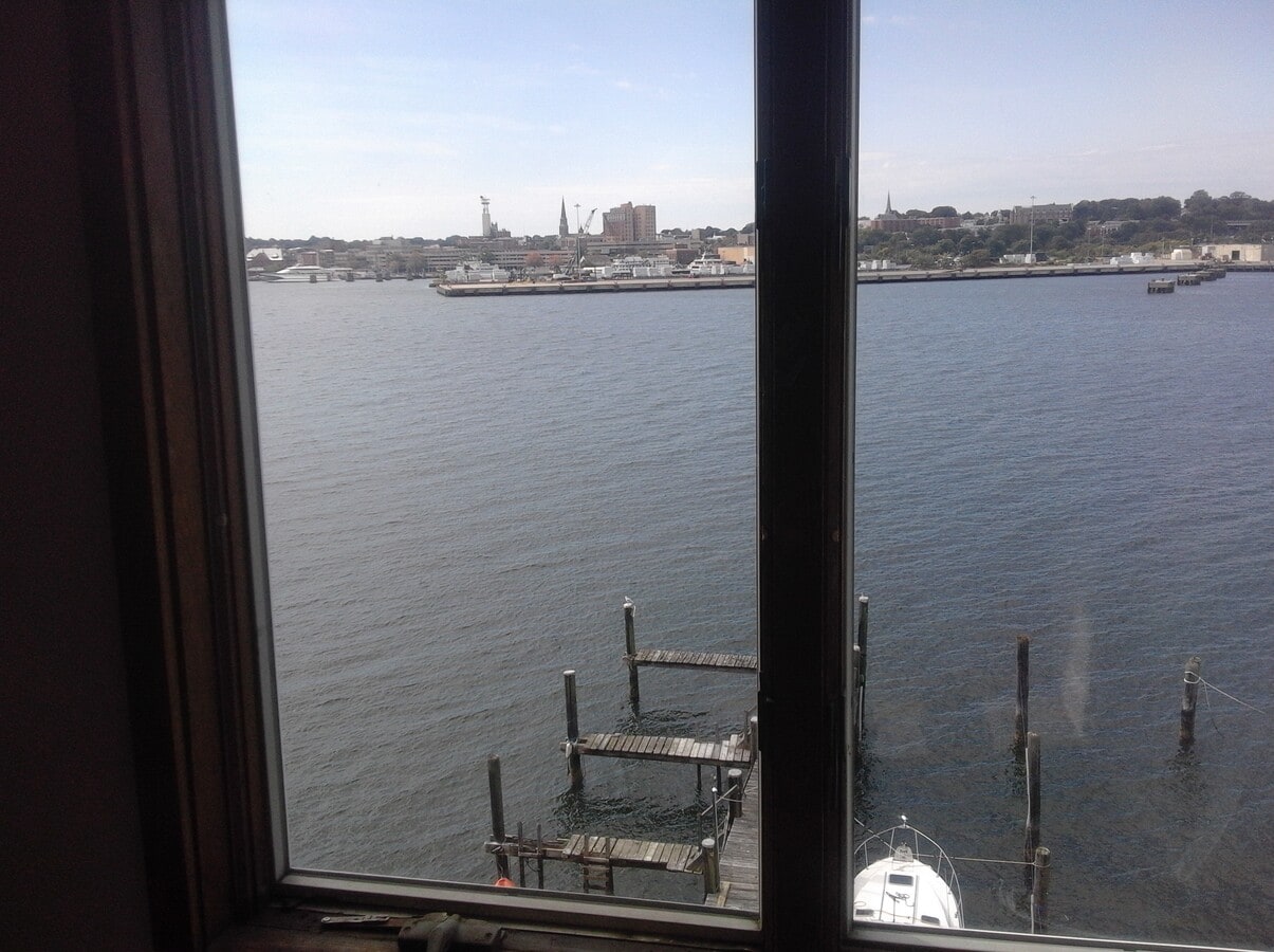 Living Room window - 119 Thames St Unit 3