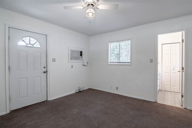 137 Lee Ln