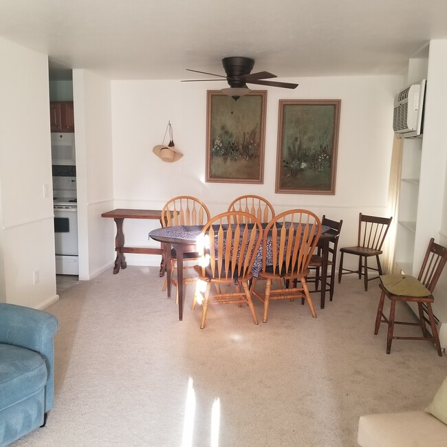 Dining Area - 8060 Niwot Rd Unit 42