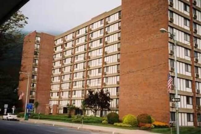 Photo - 350 Market St