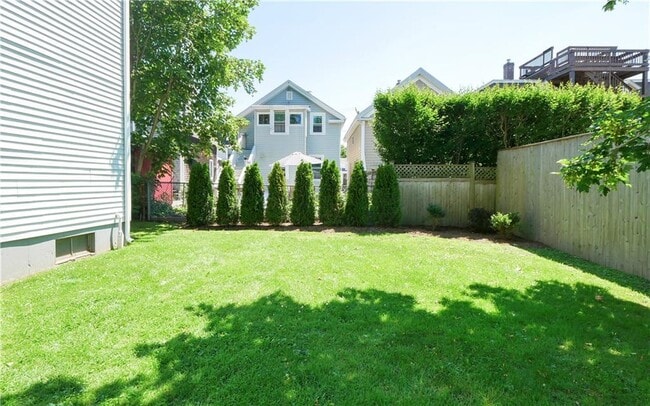 Photo - 5-15 Underwood Ct