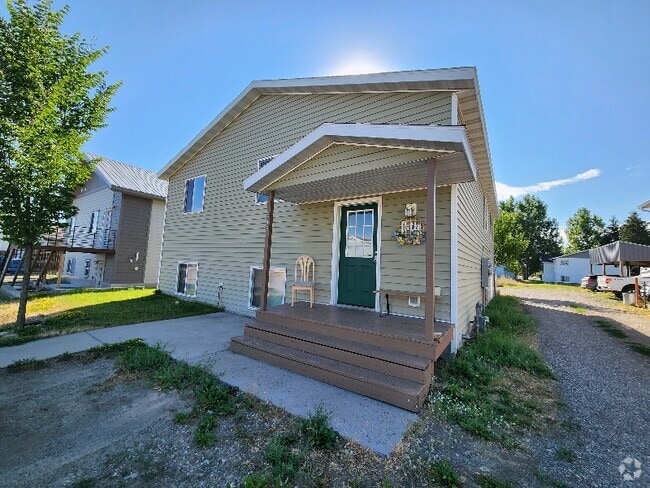 Building Photo - 212 9th St Rental
