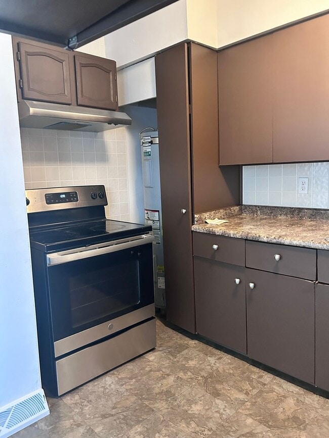 Photo - Broadway Unidad 6