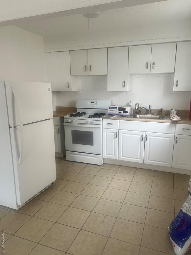 Photo - 14-11 Chandler St