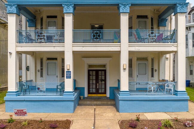 Photo - 3413-3415 Race St