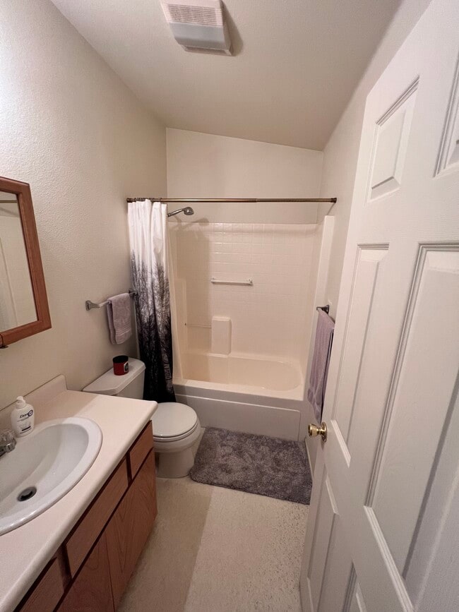 Photo - 21896 Fallview Dr