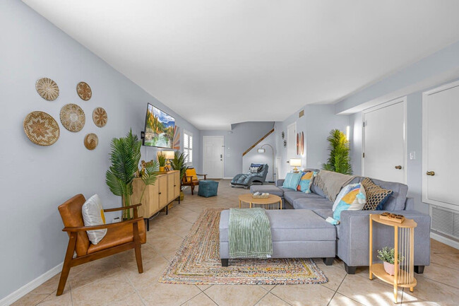 Building Photo - 434 N 1st St Rental