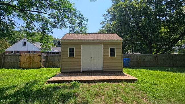 Photo - 2612 Hemple St