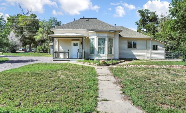 Photo - 121 W Missouri Ave House