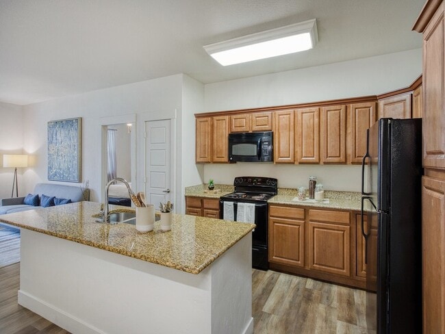 San Tropez Apartments & Townhomes