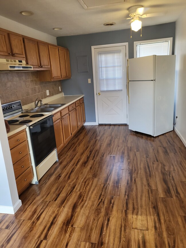 Photo - 120 Cindy Ln Apartment Unit 120