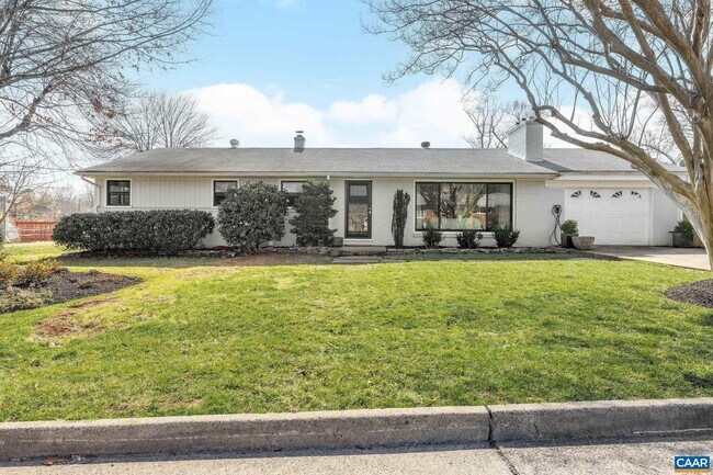 Photo - 1302 Lester Dr