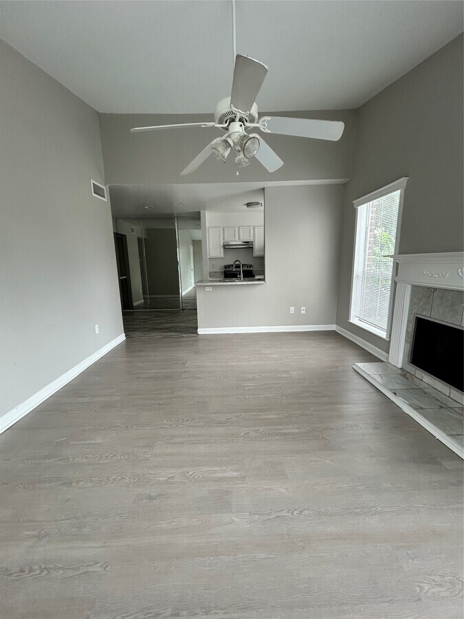Photo - 3900 Woodchase Dr Unit 120