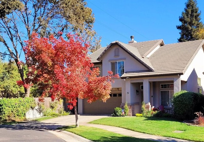 Building Photo - Available around mid November- Beautiful 3... Rental
