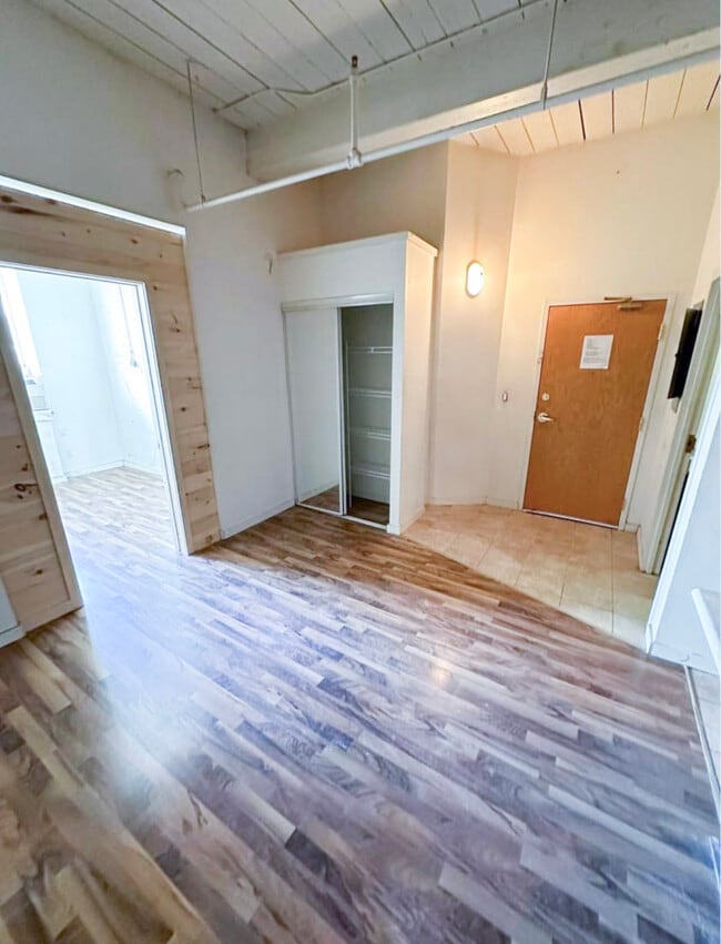 Photo - Junior One-Bedroom with Amazing Views in a... Unit 407