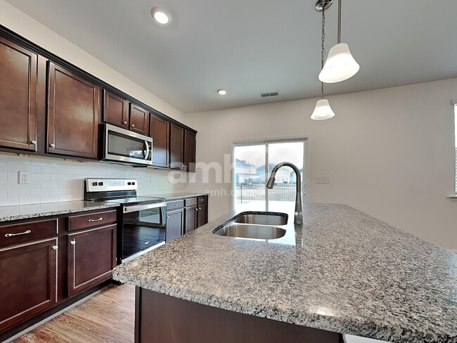 Photo - 3273 Brierhill Rd