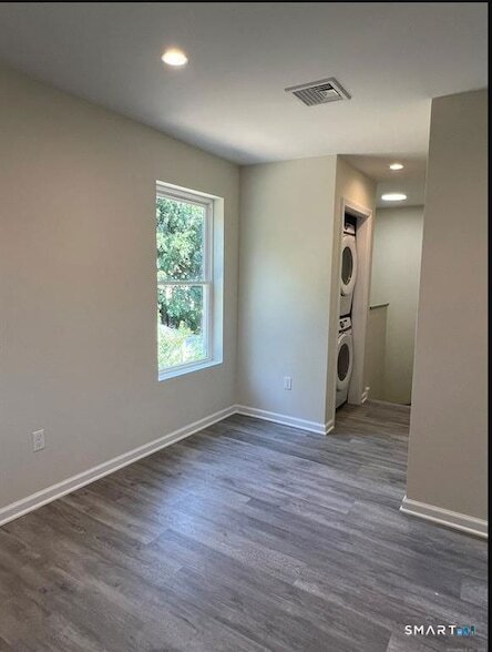 Photo - 37 Woodland St